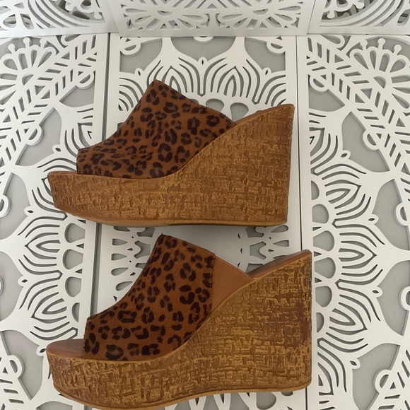 Nine West Shoes - Nine West platform (NWOT)